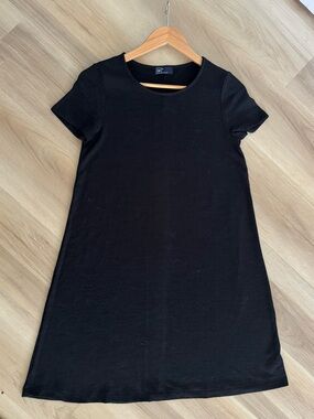 GAP Black A-Line T-Shirt Dress | Simple Minimalist Everyday Dress | Medium
